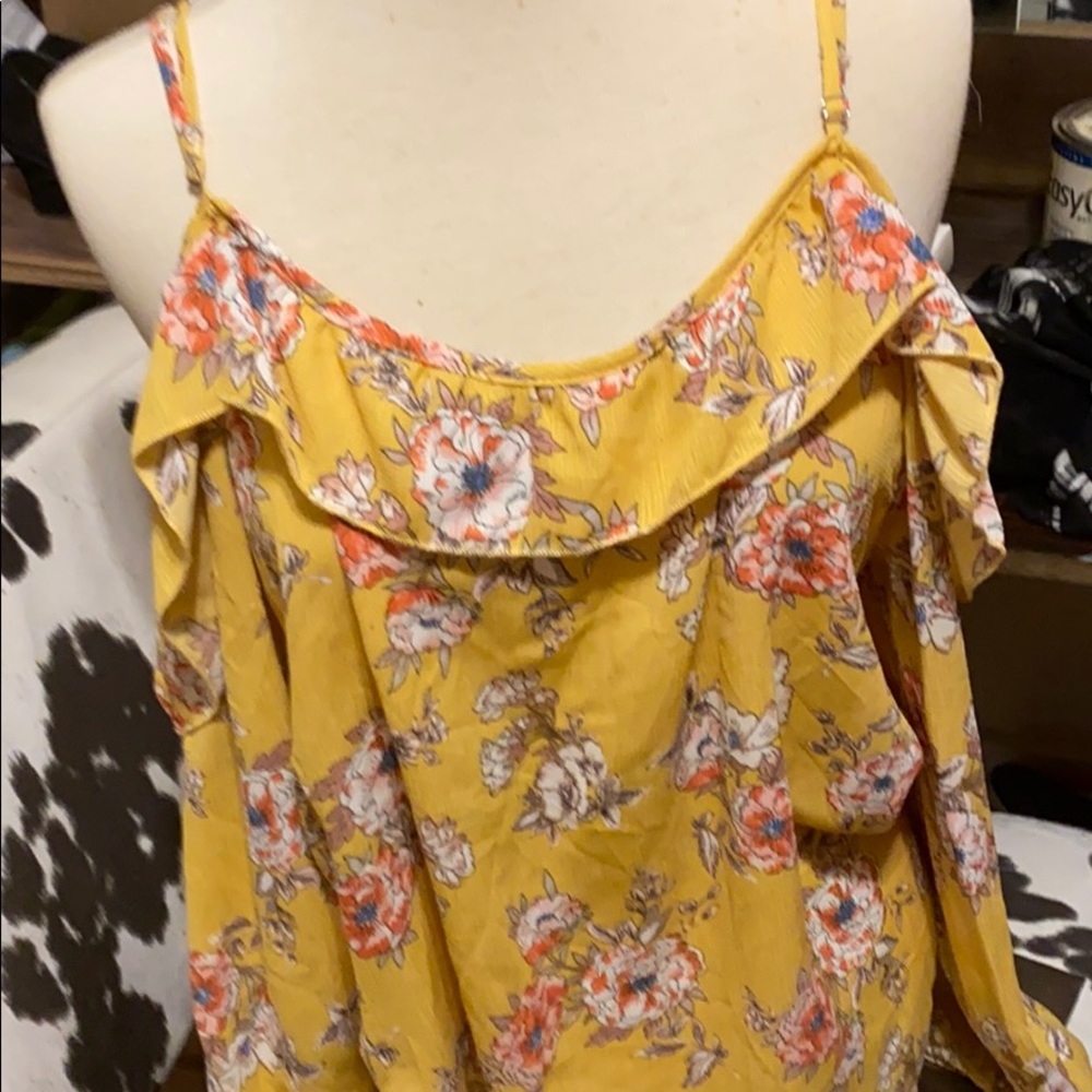 Peekaboo sleeve/off shoulder top